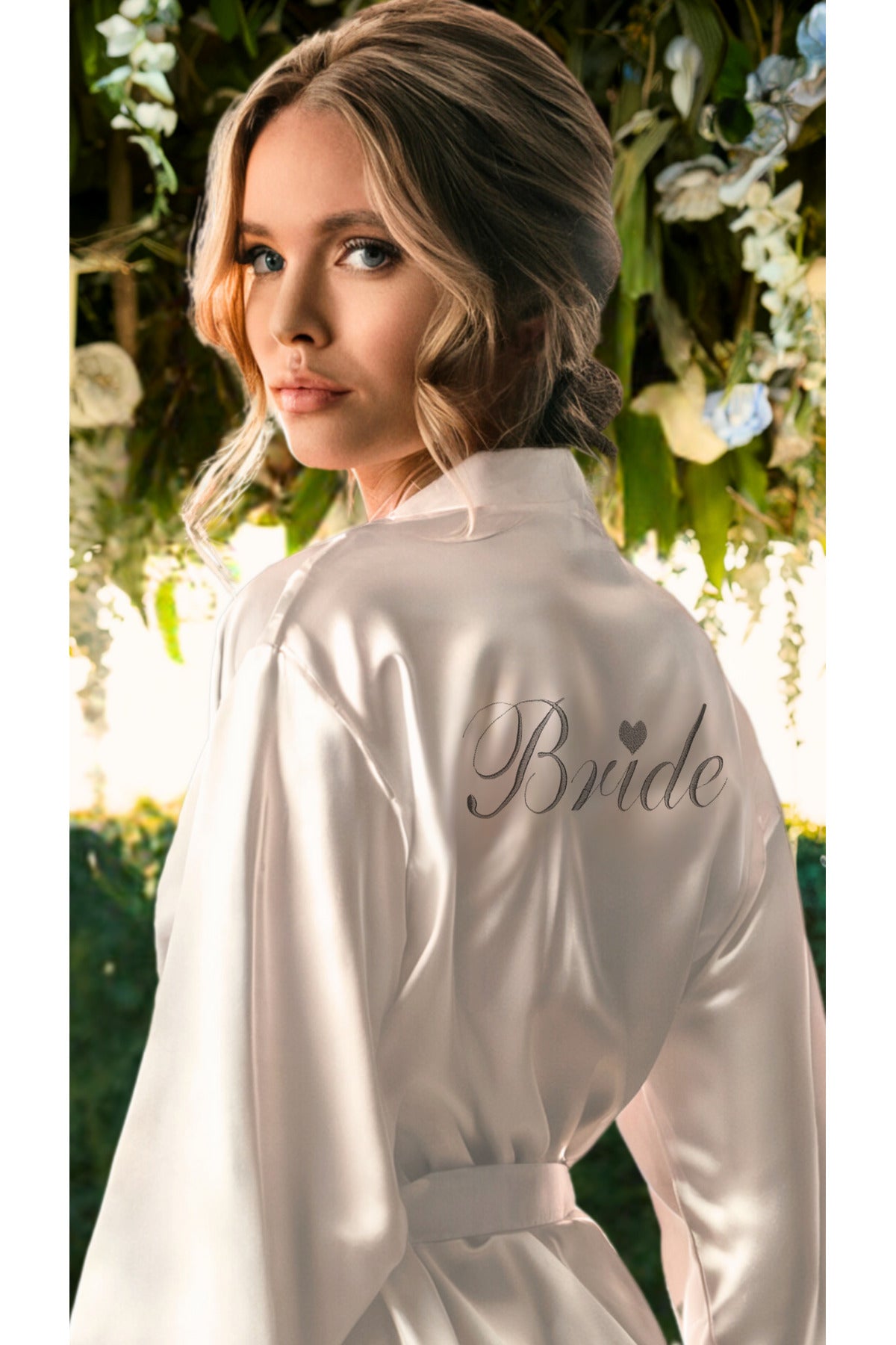 Bride Sabahlık Kalpli Nakışlı Gelin Sabahlığı