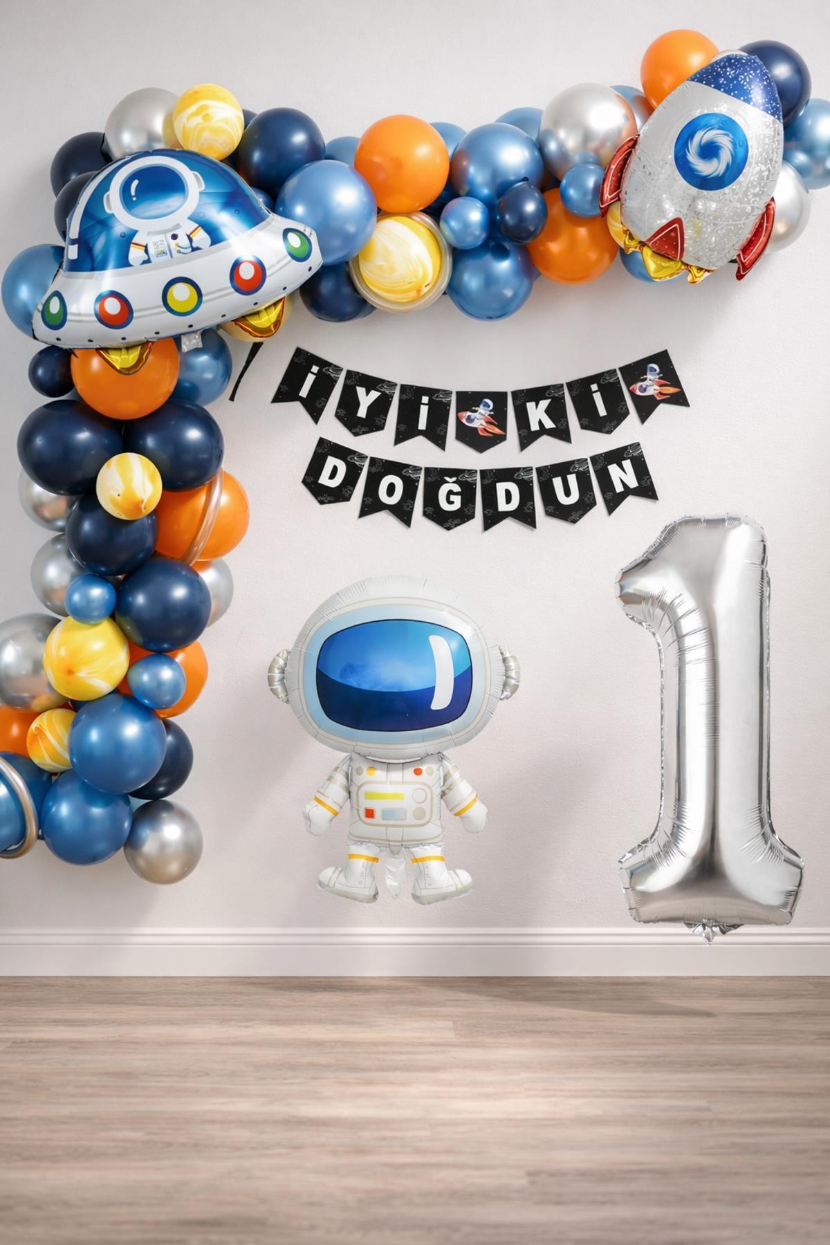 Uzay Temalı Doğum Günü Seti 1 Yaş; 4 Adet Folyo, 56 Lateks Balon, Banner, Balon Zinciri, Balon Bandı