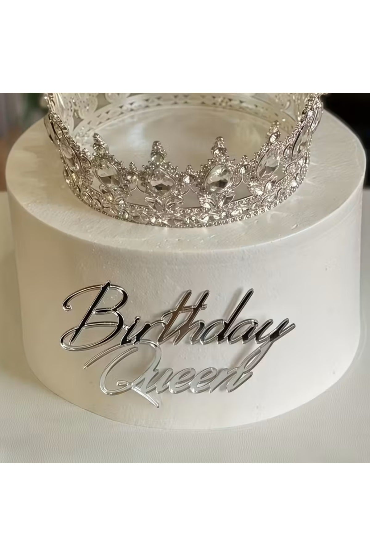 BİRTHDAY QUEEN GÜMÜŞ RENK PASTA ÖNÜ YAZISI