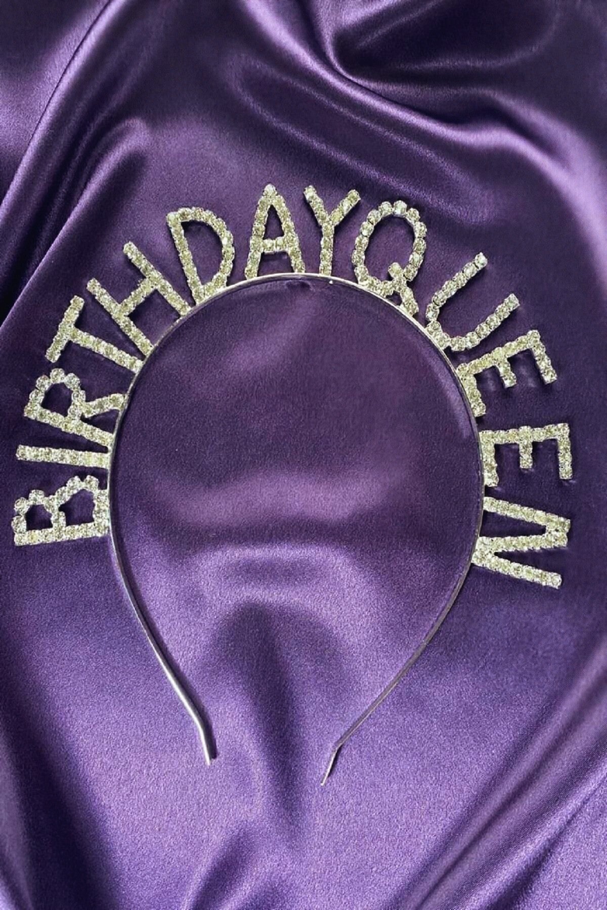 Gümüş Renk Metal Taşlı Bırthday Queen Yazılı Doğum Günü Tacı